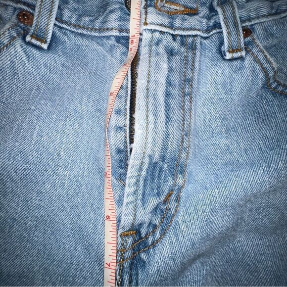 Vintage Levi’s Jean cut offs size 29 - Picture 5 of 9